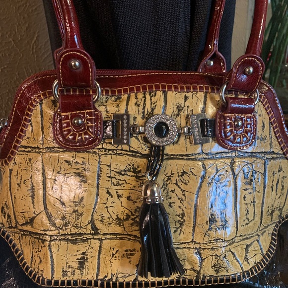 ❗️💲 SALE 💲❗️NWOT western influenced handbag 👜 - Picture 2 of 7